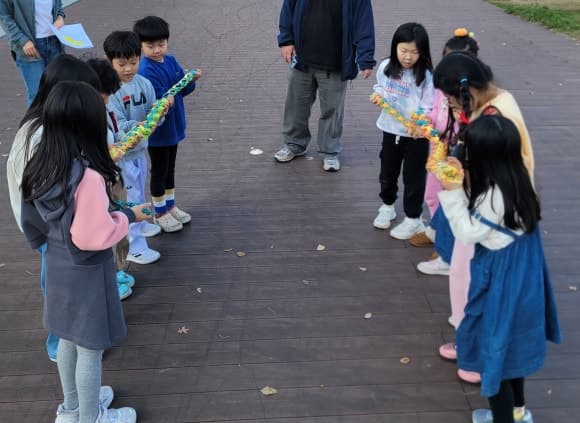 구슬 릴레이 팀워크 게임 — 실제 수업 현장